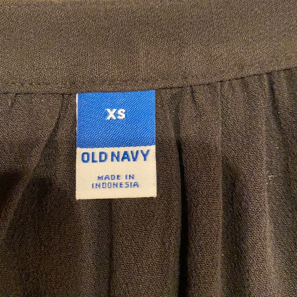 Old Navy blouse - Picture 2 of 6